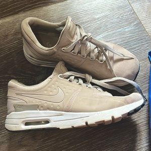 Nike air max size 8